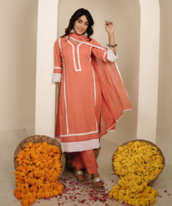 Aarhu Kurta With Dupatta and Pants